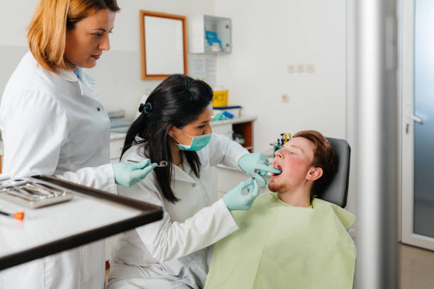 Best Weekend Emergency Dentist in Cedar Grove, WI